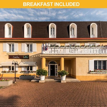Prague Hotel Carl Inn Restaurant & Free Parking Екстер'єр фото