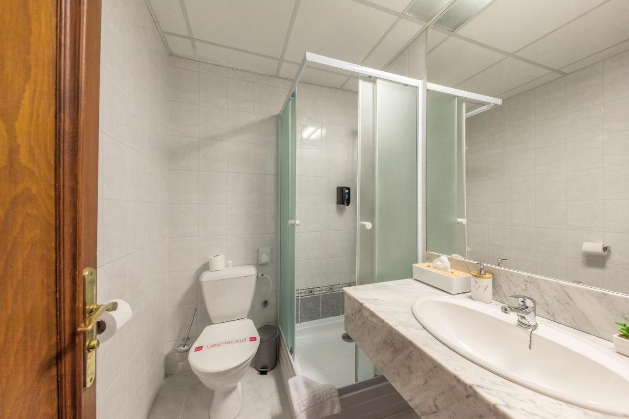 Prague Hotel Carl Inn Restaurant & Free Parking Екстер'єр фото